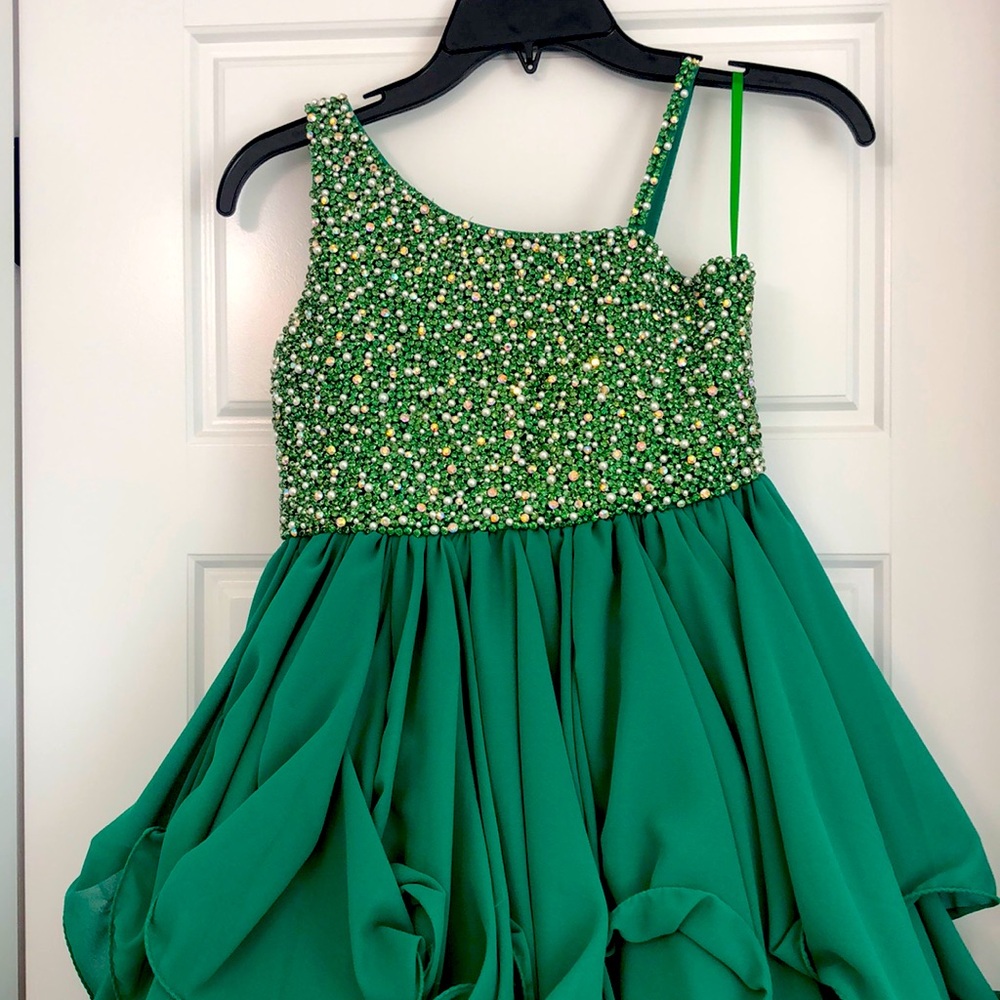 Size 8 fits like a 10